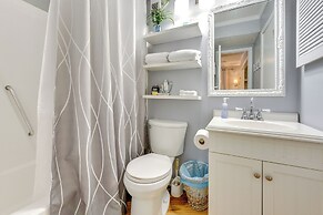 Breezy Tybee Island Condo - 100 Yards From Beach!