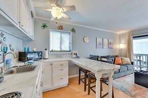 Breezy Tybee Island Condo - 100 Yards From Beach!