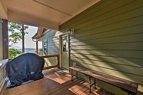 Hiawassee Home w/ Views < 1 Mi to Lake Chatuge