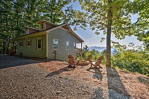 Hiawassee Home w/ Views < 1 Mi to Lake Chatuge