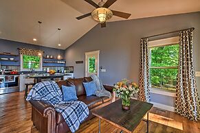 Hiawassee Home w/ Views < 1 Mi to Lake Chatuge