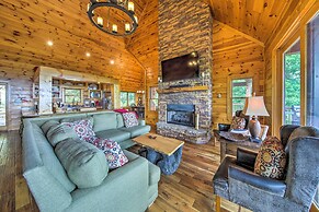 Unique Mineral Bluff Home With Mountain Views!