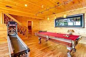 Unique Mineral Bluff Home With Mountain Views!