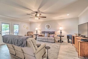 Waterfront Lake Sinclair Home w/ Boat Dock!