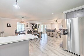 Waterfront Lake Sinclair Home w/ Boat Dock!