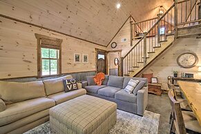 Stunning Cabin Getaway w/ Private Hot Tub!