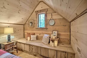 Stunning Cabin Getaway w/ Private Hot Tub!