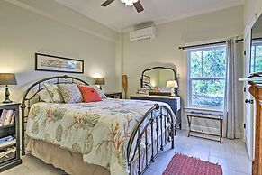 Harbor Oaks Haven: Walk to Front Beach & Downtown!