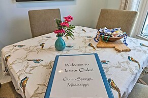 Harbor Oaks Haven: Walk to Front Beach & Downtown!