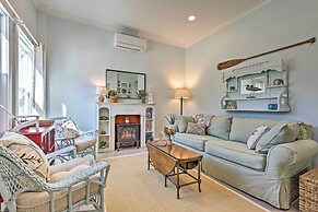 Harbor Oaks Haven: Walk to Front Beach & Downtown!