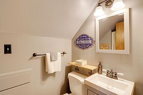 Blue Ridge Getaway w/ Hot Tub & Seasonal View!