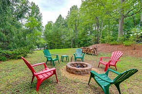 Blue Ridge Getaway w/ Hot Tub & Seasonal View!