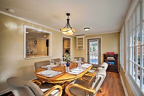 Cheery Cottage w/ Yard < 1 Mile to Marietta Square