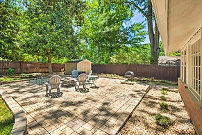 Cheery Cottage w/ Yard < 1 Mile to Marietta Square