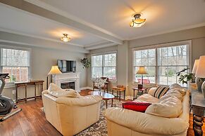 Cheery Cottage w/ Yard < 1 Mile to Marietta Square