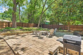 Cheery Cottage w/ Yard < 1 Mile to Marietta Square