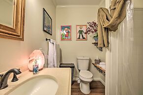 Cozy & Quiet Studio w/ Porch, Near Scenic Railway!