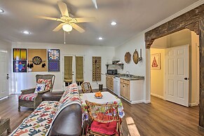 Cozy & Quiet Studio w/ Porch, Near Scenic Railway!