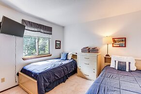 4 Mi to Beach: Lake Tahoe Mountain Retreat!
