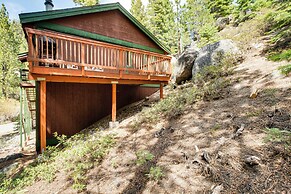4 Mi to Beach: Lake Tahoe Mountain Retreat!