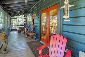 Luxe Fightingtown Creek Cabin: 2 King Suites & Spa