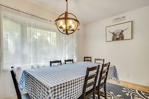 Spacious Rustic Helen Abode ~ 1/2 Mi From Tubing!