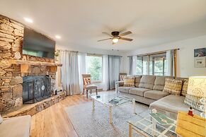 Spacious Rustic Helen Abode ~ 1/2 Mi From Tubing!