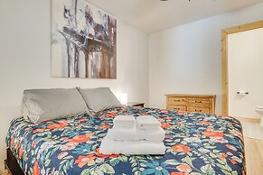 Spacious Rustic Helen Abode ~ 1/2 Mi From Tubing!