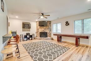 Spacious Rustic Helen Abode ~ 1/2 Mi From Tubing!