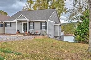 Lakefront Hiawassee Home w/ Boat Dock & Hot Tub!