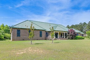 Spacious Elko Home - 6 Mi to Georgia Fairgrounds!
