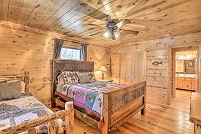 Cozy Blue Ridge Cabin w/ Sauna & Trail Access!