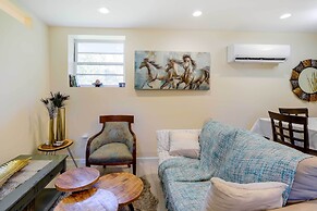 Fayetteville Guest House: Walk to Nature Preserve!