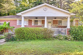 Pet-friendly Norfolk Retreat ~ 7 Mi to Beach!