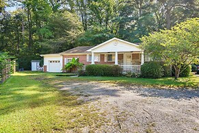 Pet-friendly Norfolk Retreat ~ 7 Mi to Beach!