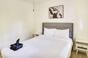 Pet-friendly Norfolk Retreat ~ 7 Mi to Beach!