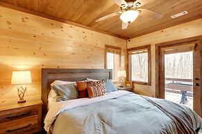 Luxe Morganton Cabin: Hot Tub, Fire Pit, Game Room