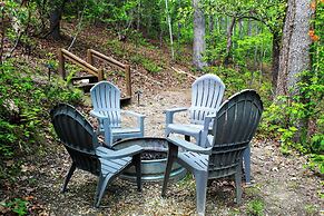 Sautee Nacoochee Mtn Paradise w/ Spacious Deck!