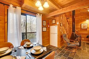 Sautee Nacoochee Mtn Paradise w/ Spacious Deck!