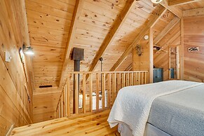 Sautee Nacoochee Mtn Paradise w/ Spacious Deck!