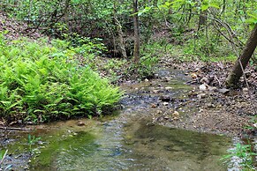 Sautee Nacoochee Mtn Paradise w/ Spacious Deck!