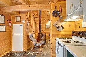 Sautee Nacoochee Mtn Paradise w/ Spacious Deck!