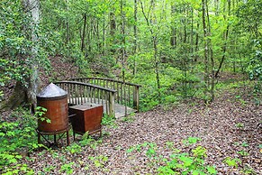 Sautee Nacoochee Mtn Paradise w/ Spacious Deck!