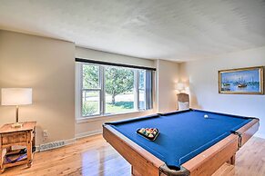 Spacious Chesapeake Home w/ Pool Table!