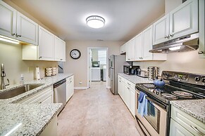 Home 5 Mi to Colonial Pkwy, 11 Mi to Busch Gardens