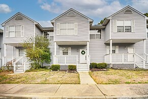 Home 5 Mi to Colonial Pkwy, 11 Mi to Busch Gardens