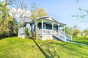 Cozy Thomasville Cottage - Walk to Downtown!