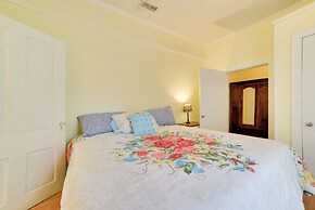 Cozy Thomasville Cottage - Walk to Downtown!