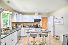 Charming Hampton Home w/ Yard: 2 Mi to Beach!