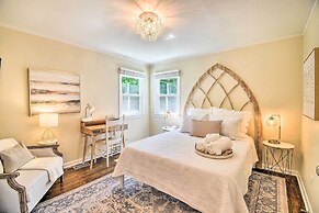 Charming Hampton Home w/ Yard: 2 Mi to Beach!